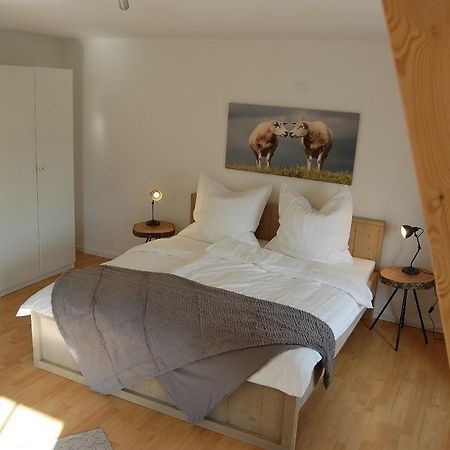 Ferienwohnung Im Gulfhof Krummhoern Ngoại thất bức ảnh